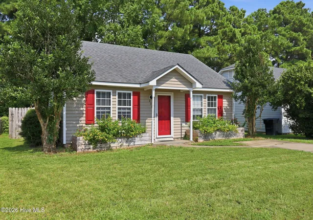 Photo 3 of Single family home for sale at 208 Old Oak Rd, Elizabeth City, NC 27909 | MLS# 100596475 | Listing updated on 2026-08-19