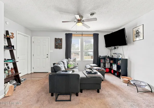 Photo 4 of Single family home for sale at 208 Old Oak Rd, Elizabeth City, NC 27909 | MLS# 100596475 | Listing updated on 2026-08-19