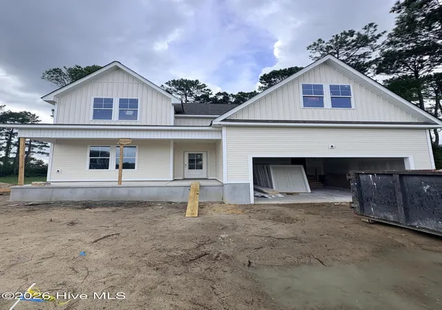 Photo 2 of Single family home for sale at 120 Lowery Ln, Swansboro, NC 28584 | MLS# 100592261 | Listing updated on 2026-08-22