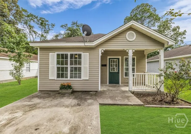 Photo 1 of Single family home for sale at 1113 E 59th Street, Savannah, GA 31404 | MLS# SA362153 | Listing updated on 2026-10-09