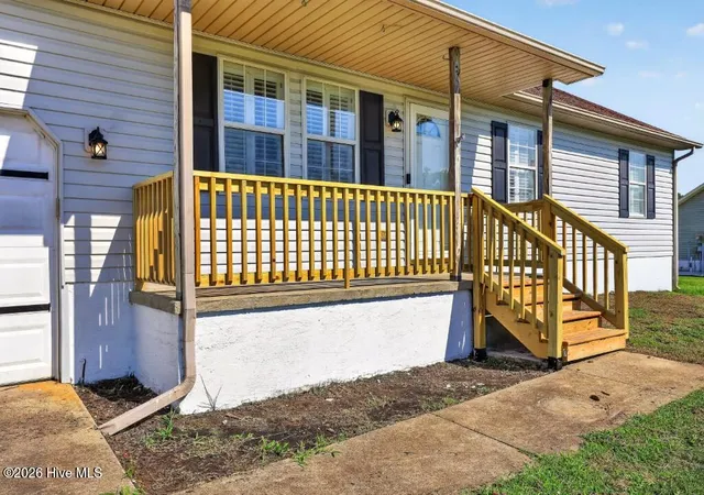Photo 2 of Single family home for sale at 110 Green Tree Ln, Newport, NC 28570 | MLS# 100598126 | Listing updated on 2026-08-30