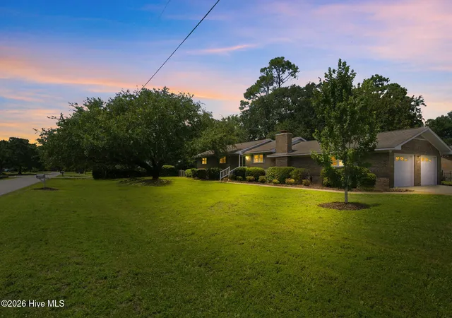Photo 2 of Single family home for sale at 4637 Dean Dr, Wilmington, NC 28405 | MLS# 100595055 | Listing updated on 2026-09-19