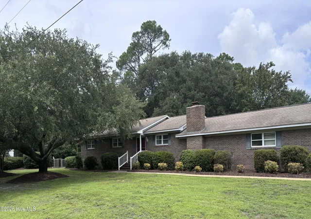 Photo 1 of Single family home for sale at 4637 Dean Dr, Wilmington, NC 28405 | MLS# 100595055 | Listing updated on 2026-09-19