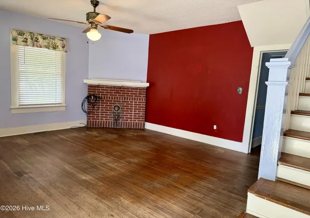 Photo 3 of Single family home for sale at 210 N Harvey St, Washington, NC 27889 | MLS# 100591672 | Listing updated on 2026-08-26
