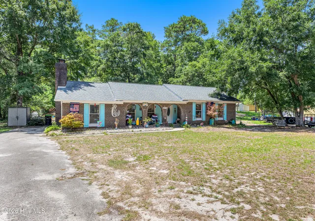 Photo 3 of Single family home for sale at 307 Yaupon Dr, Southport, NC 28461 | MLS# 100595010 | Listing updated on 2026-09-16