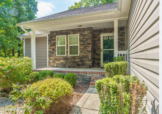 Photo 3 of Single family home for sale at 17 Cypress Ln, Pinehurst, NC 28374 | MLS# 100599261 | Listing updated on 2026-08-27