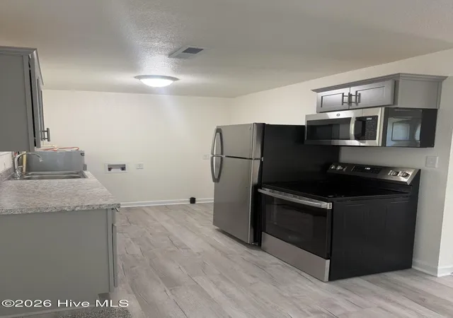 Photo 2 of Single family home for sale at 618 Bunnell Ave, Elizabeth City, NC 27909 | MLS# 100599161 | Listing updated on 2026-08-26
