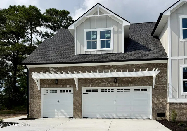 Photo 2 of Single family home for sale at 550 Glenburnie St Nw, Calabash, NC 28467 | MLS# 100598708 | Listing updated on 2026-08-25