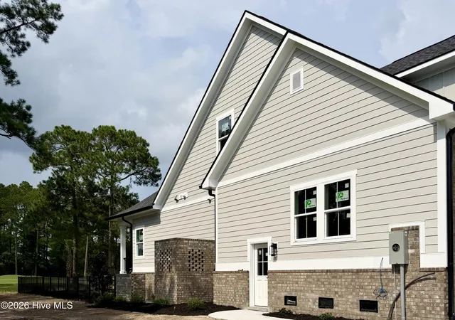 Photo 3 of Single family home for sale at 550 Glenburnie St Nw, Calabash, NC 28467 | MLS# 100598708 | Listing updated on 2026-08-25