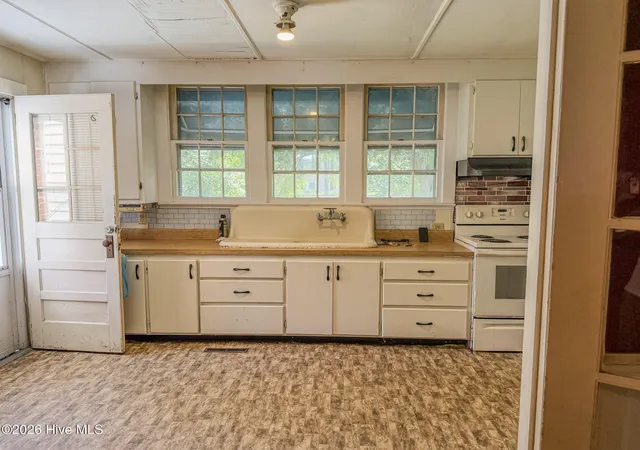 Photo 2 of Single family home for sale at 602 E Gertrude St, Fairmont, NC 28340 | MLS# 100597147 | Listing updated on 2026-08-25