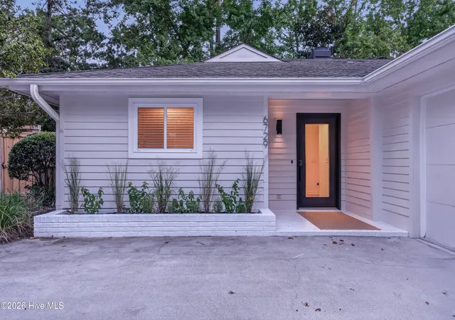 Photo 3 of Single family home for sale at 6729 Cable Car Ln, Wilmington, NC 28403 | MLS# 100595166 | Listing updated on 2026-09-07
