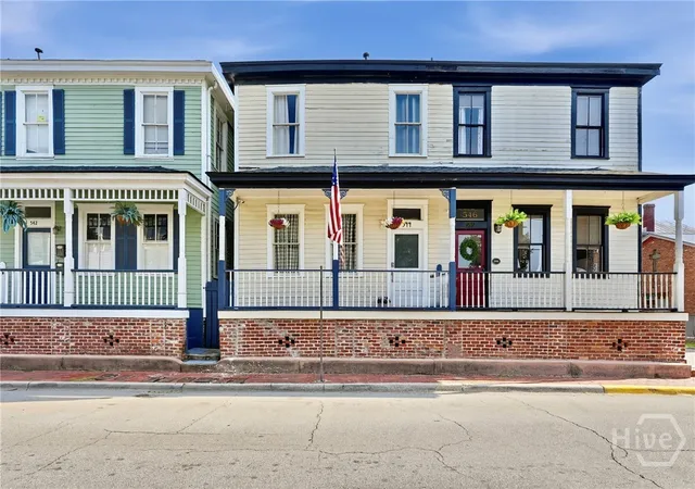 Photo 1 of Townhouse for sale at 544 E Gaston St, Savannah, GA 31401 | MLS# SA357820 | Listing updated on 2026-10-15