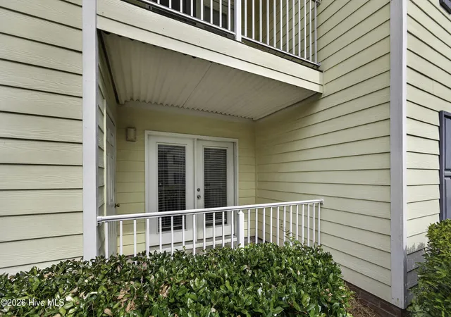 Photo 3 of Condo for sale at 5012 Hunters Trl #Unit 3, Wilmington, NC 28405 | MLS# 100591305 | Listing updated on 2026-09-15