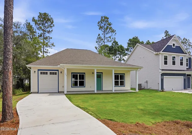 Photo 1 of Single family home for sale at 186 Cherry Rd, Southport, NC 28461 | MLS# 100570585 | Listing updated on 2026-09-05