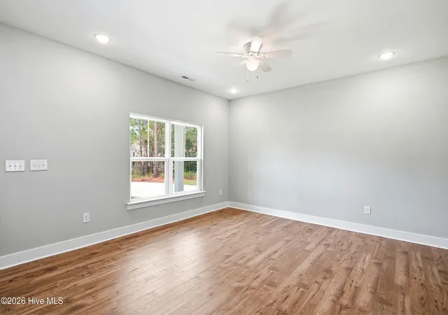 Photo 4 of Single family home for sale at 186 Cherry Rd, Southport, NC 28461 | MLS# 100570585 | Listing updated on 2026-09-05