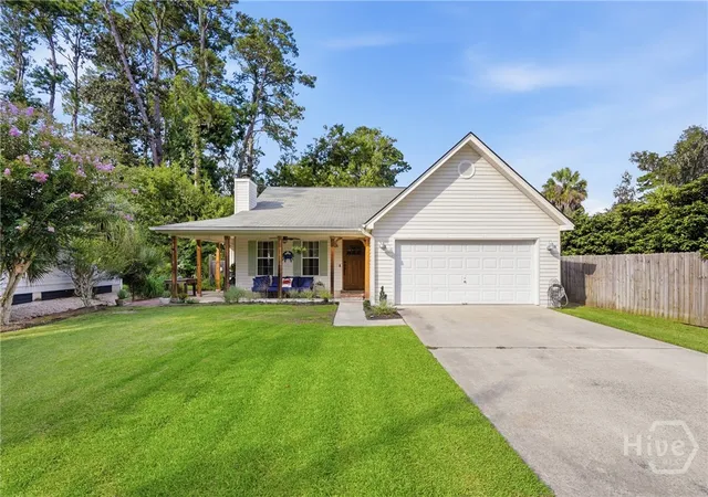 Photo 1 of Single family home for sale at 126 Holcomb St, Savannah, GA 31406 | MLS# SA362278 | Listing updated on 2026-09-13