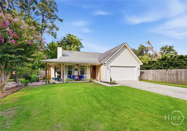 Photo 2 of Single family home for sale at 126 Holcomb St, Savannah, GA 31406 | MLS# SA362278 | Listing updated on 2026-09-13