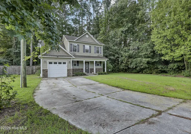Photo 3 of Single family home for sale at 320 Lakewood Dr, Jacksonville, NC 28546 | MLS# 100594534 | Listing updated on 2026-10-06
