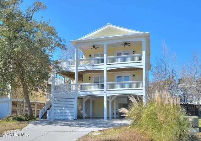 Photo 39 of Single family home for sale at 107 Se 69th St, Oak Island, NC 28465 | MLS# 100599122 | Listing updated on 2026-08-27