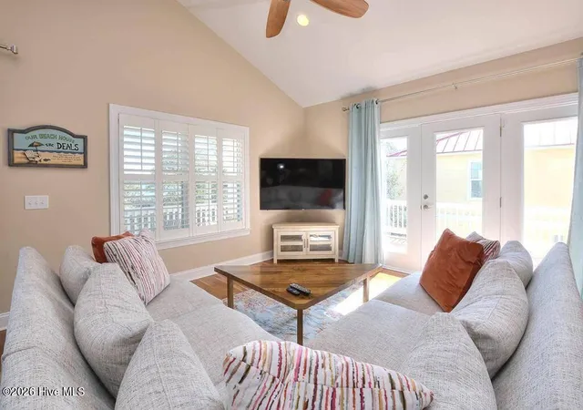 Photo 5 of Single family home for sale at 107 Se 69Th St, Oak Island, NC 28465 | MLS# 100599122 | Listing updated on 2026-08-27