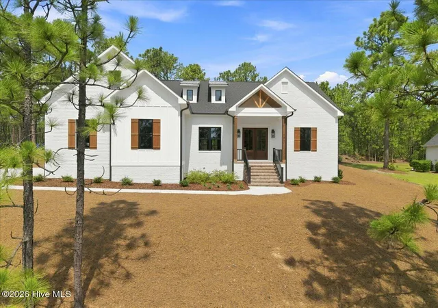 Photo 1 of Single family home for sale at 117 Steeplechase Wy, Southern Pines, NC 28387 | MLS# 100598170 | Listing updated on 2026-09-13
