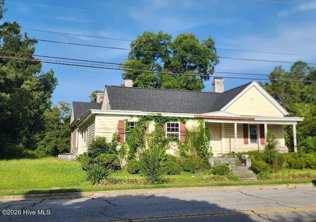 Photo 2 of Single family home for sale at 1702 Old Snow Hl Rd, Kinston, NC 28501 | MLS# 100597555 | Listing updated on 2026-09-10