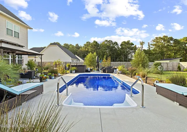Photo 3 of Single family home for sale at 302 Waylon Way, Holly Ridge, NC 28445 | MLS# 100596580 | Listing updated on 2026-09-23