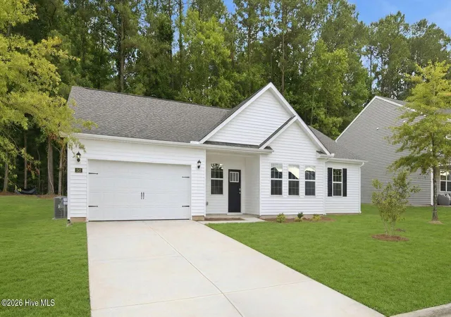 Photo 2 of Single family home for sale at 242 Lake Tyler Dr, New Bern, NC 28560 | MLS# 100565325 | Listing updated on 2026-09-14