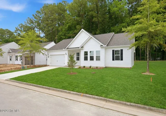 Photo 3 of Single family home for sale at 242 Lake Tyler Dr, New Bern, NC 28560 | MLS# 100565325 | Listing updated on 2026-09-14