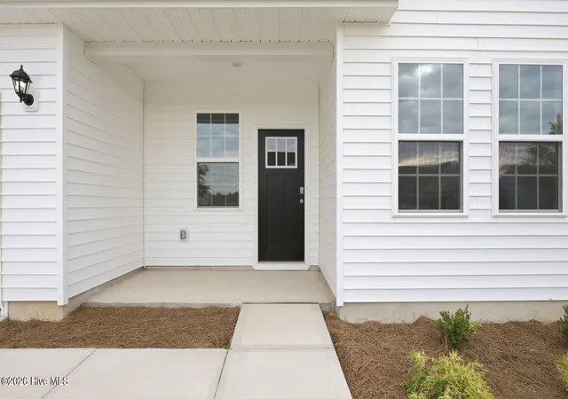 Photo 3 of Single family home for sale at 242 Lake Tyler Dr, New Bern, NC 28560 | MLS# 100565325 | Listing updated on 2026-09-14