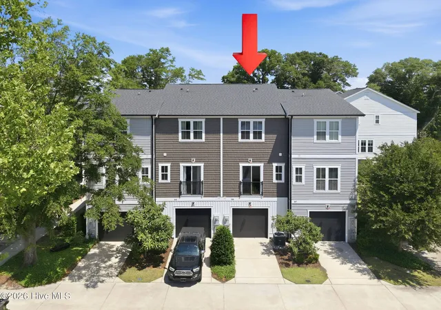 Photo 3 of Townhouse for sale at 315 Hendrix Ln, Wilmington, NC 28401 | MLS# 100572572 | Listing updated on 2026-09-13