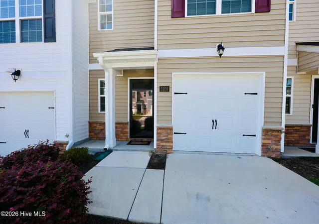 Photo 2 of Townhouse for sale at 2109 Gracie Ln, Carthage, NC 28327 | MLS# 100596159 | Listing updated on 2026-08-19