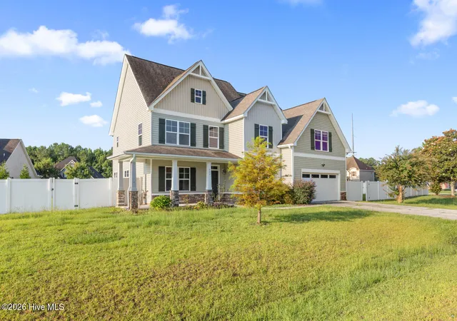 Photo 2 of Single family home for sale at 203 Paddle Trl Ln, Swansboro, NC 28584 | MLS# 100596602 | Listing updated on 2026-09-15
