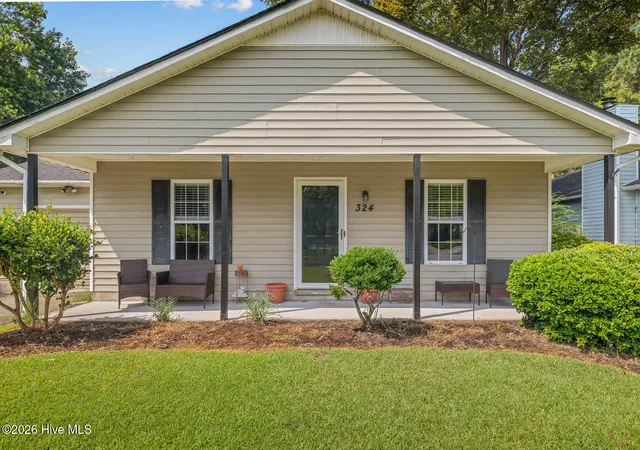 Photo 2 of Single family home for sale at 324 Lee Dr, Havelock, NC 28532 | MLS# 100599247 | Listing updated on 2026-09-20