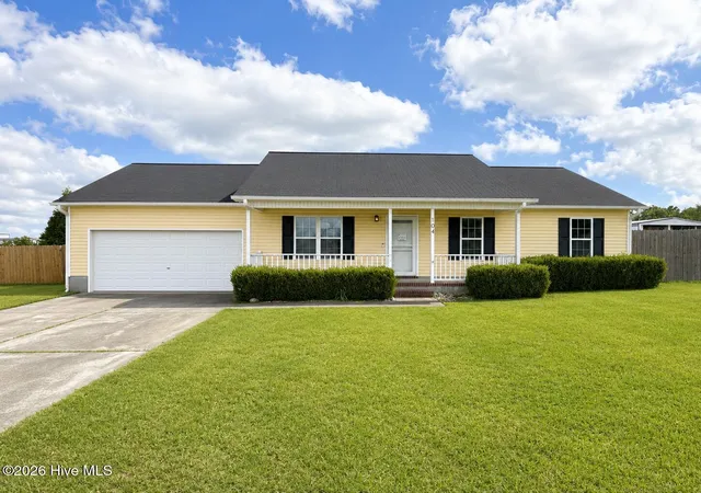 Photo 1 of Single family home for sale at 104 Clint Mills Rd, Maysville, NC 28555 | MLS# 100589165 | Listing updated on 2026-08-31
