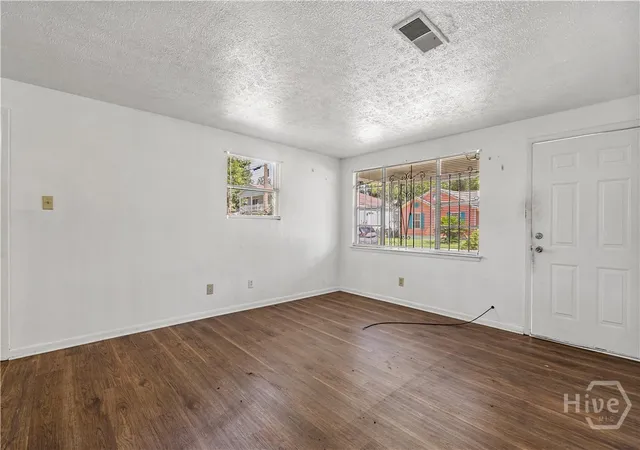 Photo 3 of Single family home for sale at 1135 Collins St, Savannah, GA 31404 | MLS# SA362633 | Listing updated on 2026-08-19
