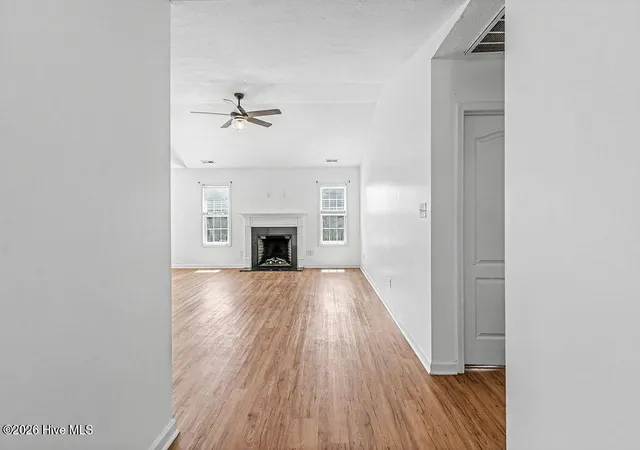 Photo 4 of Single family home for sale at 837 Dynasty Dr, Jacksonville, NC 28546 | MLS# 100597231 | Listing updated on 2026-09-28