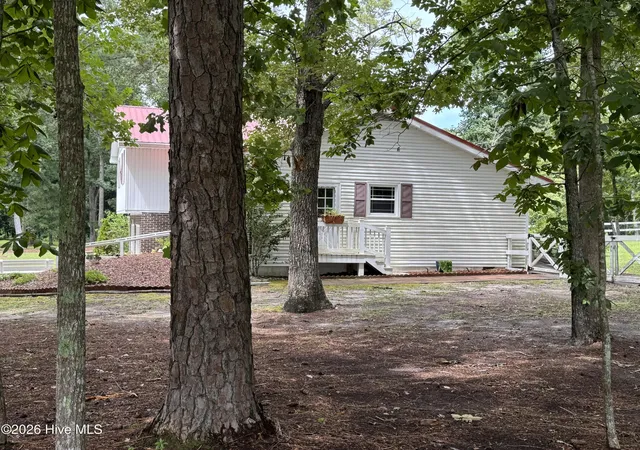 Photo 3 of Single family home for sale at 118 Oakwood Dr, Havelock, NC 28532 | MLS# 100598849 | Listing updated on 2026-09-05