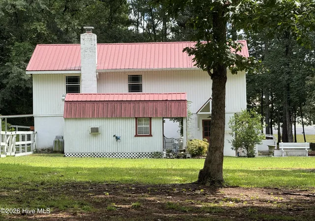 Photo 4 of Single family home for sale at 118 Oakwood Dr, Havelock, NC 28532 | MLS# 100598849 | Listing updated on 2026-10-02