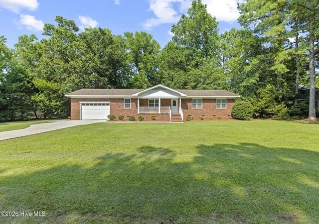 Photo 1 of Single family home for sale at 118 S Belvedere Dr, Hampstead, NC 28443 | MLS# 100593138 | Listing updated on 2026-08-23