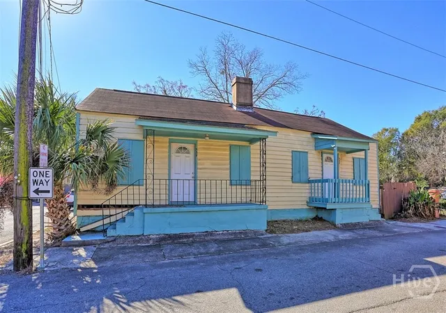 Photo 2 of Single family home for sale at 537 Hartridge St, Savannah, GA 31401 | MLS# SA347287 | Listing updated on 2026-10-09