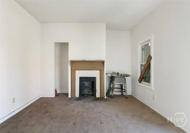 Photo 4 of Single family home for sale at 537 Hartridge St, Savannah, GA 31401 | MLS# SA347287 | Listing updated on 2026-10-09
