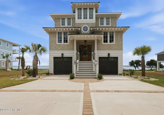 Photo 3 of Single family home for sale at 4741 S Shore Dr, Morehead City, NC 28557 | MLS# 100578311 | Listing updated on 2026-08-19
