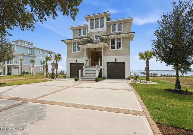 Photo 3 of Single family home for sale at 4741 S Shore Dr, Morehead City, NC 28557 | MLS# 100578311 | Listing updated on 2026-08-19