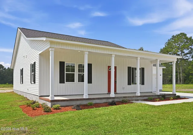 Photo 2 of Single family home for sale at 591 Batchelor Rd, Richlands, NC 28574 | MLS# 100598256 | Listing updated on 2026-09-14
