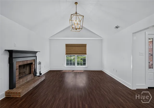 Photo 4 of Single family home for sale at 119 Blueleaf Ct, Savannah, GA 31410 | MLS# SA361040 | Listing updated on 2026-08-19