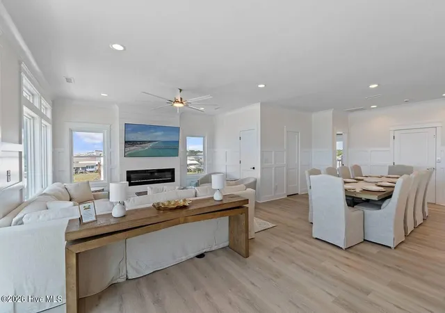 Photo 3 of Single family home for sale at 923 E Beach Dr, Oak Island, NC 28465 | MLS# 100590957 | Listing updated on 2026-09-14