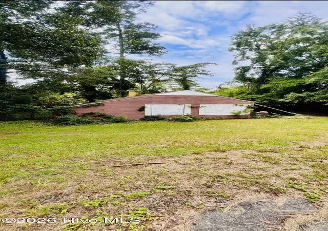 Photo 3 of Single family home for sale at 615 NE Sommer St, Aiken, SC 29801 | MLS# 100596780 | Listing updated on 2026-08-19