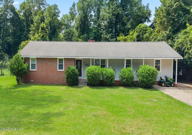 Photo 1 of Single family home for sale at 3104 Northwoods Dr, Jacksonville, NC 28540 | MLS# 100590468 | Listing updated on 2026-09-10
