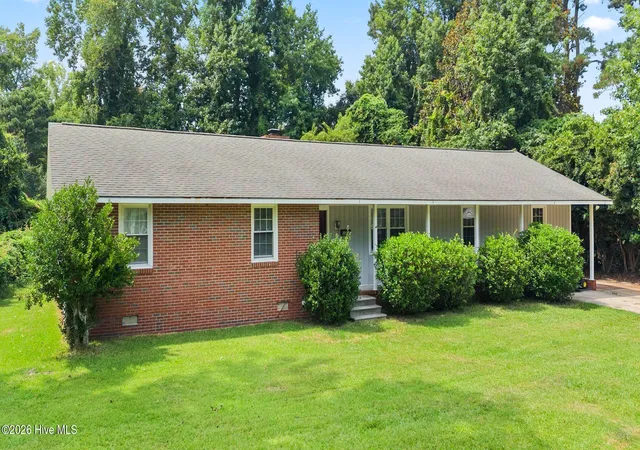 Photo 2 of Single family home for sale at 3104 Northwoods Dr, Jacksonville, NC 28540 | MLS# 100590468 | Listing updated on 2026-09-10
